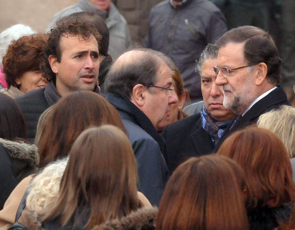 El presidente del Gobierno, Mariano Rajoy, participa en un acto de campaña del PP en Olmedo (Valladolid) 2/2