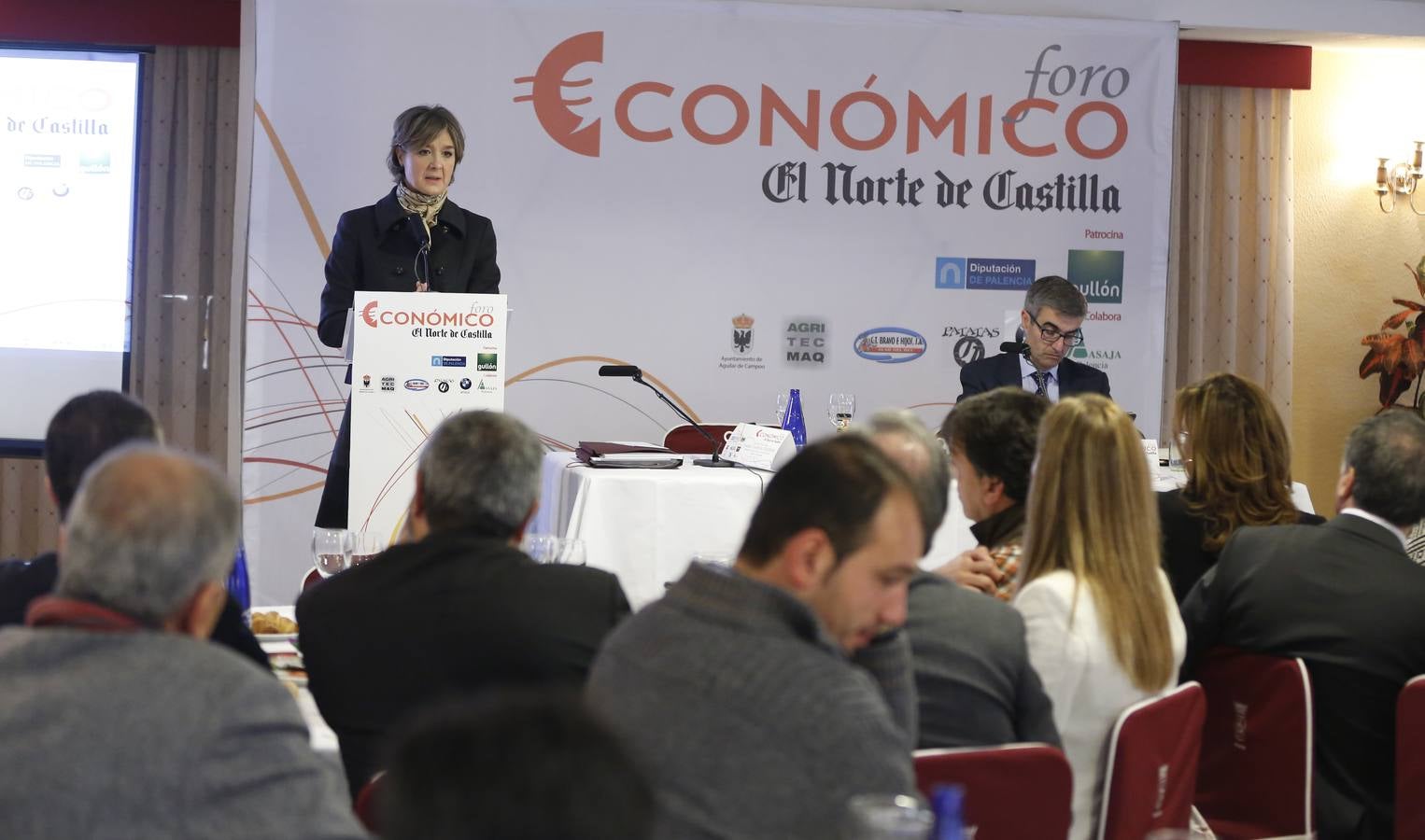 La ministra de Agricultura, Isabel García Tejerina, en el Foro Económico de El Norte de Castilla celebrado en Aguilar de Campoo (Palencia)