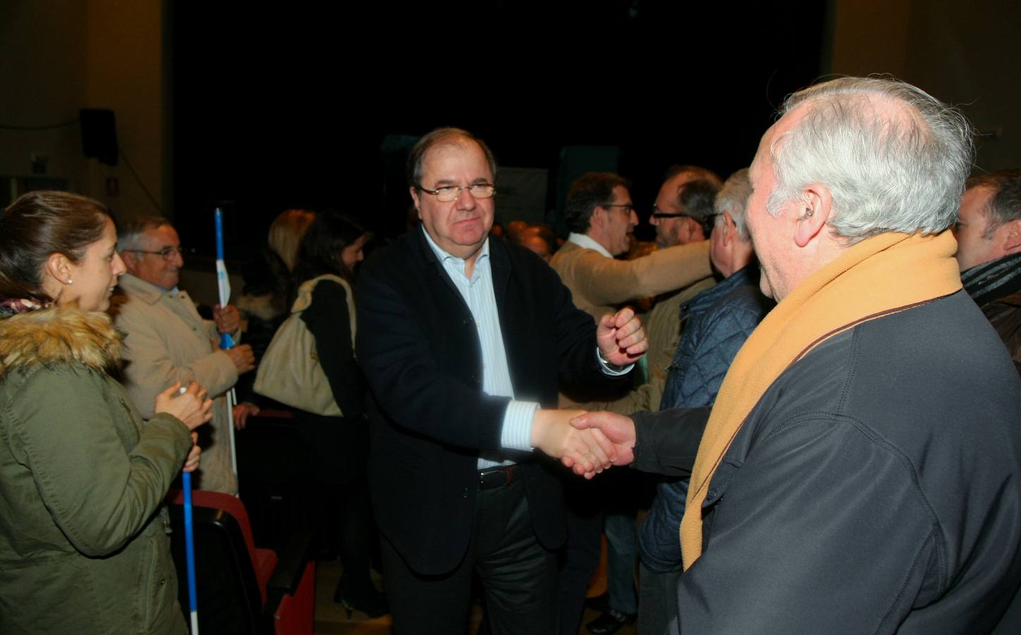 Juan Vicente Herrera participa en un mitin con Alberto Núñez Feijóo en O Barco de Valdeorras (Orense)