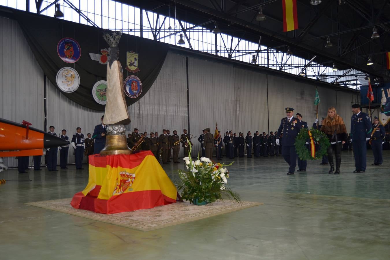 Celebración de la Virgen de Loreto, patrona de la Aviación, en la Base Aérea de Matacán (Salamanca) 1/2