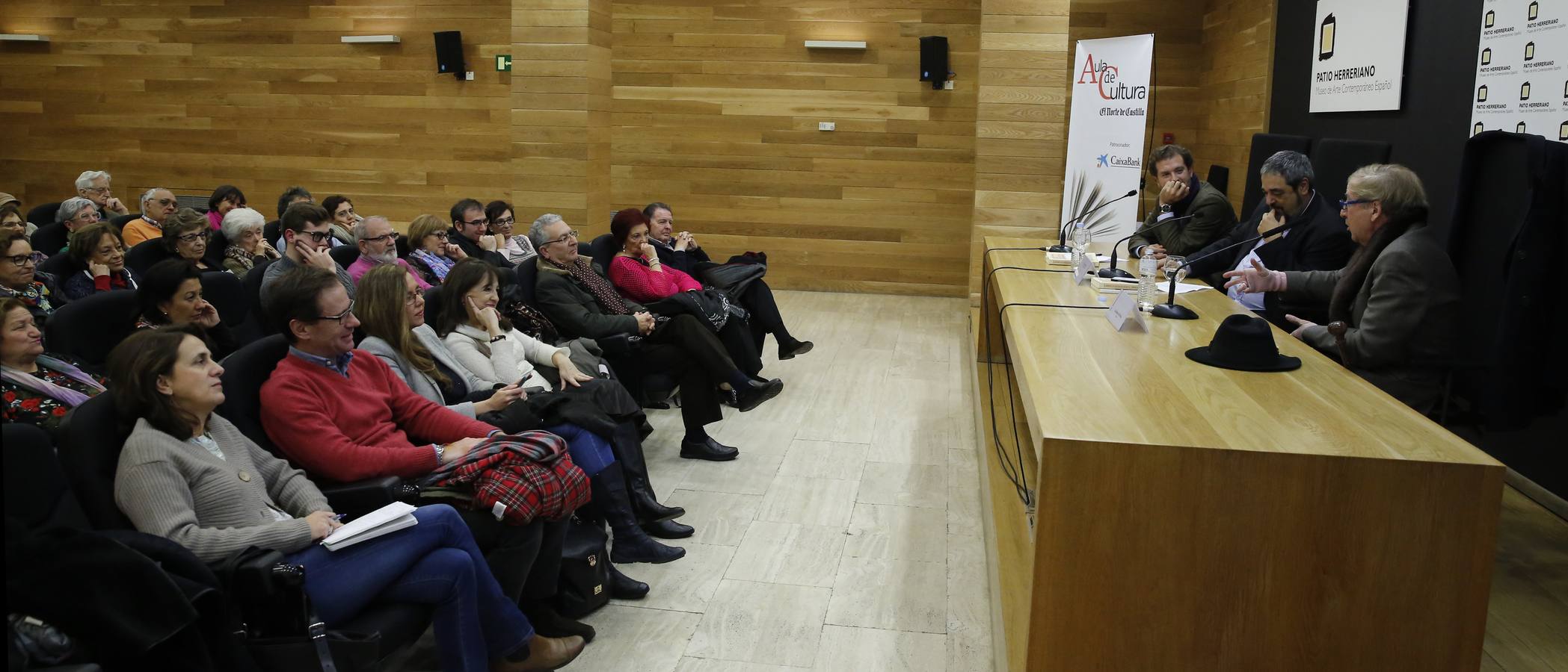Luis Antonio de Villena habla de la primera entrega de sus memorias en el Aula de Cultura de El Norte de Castilla