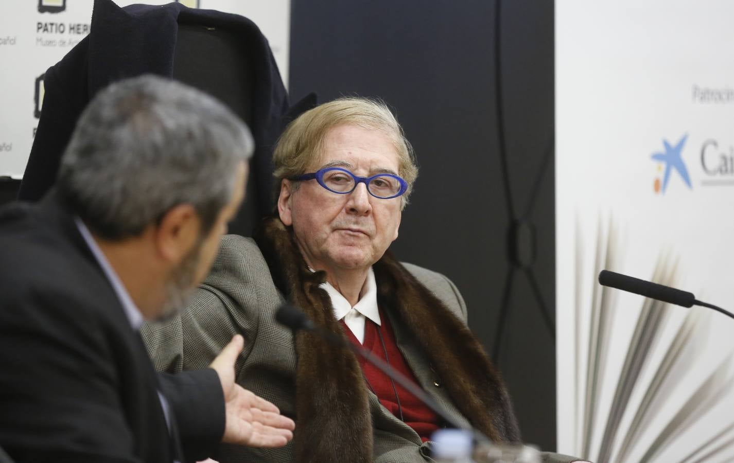 Luis Antonio de Villena habla de la primera entrega de sus memorias en el Aula de Cultura de El Norte de Castilla