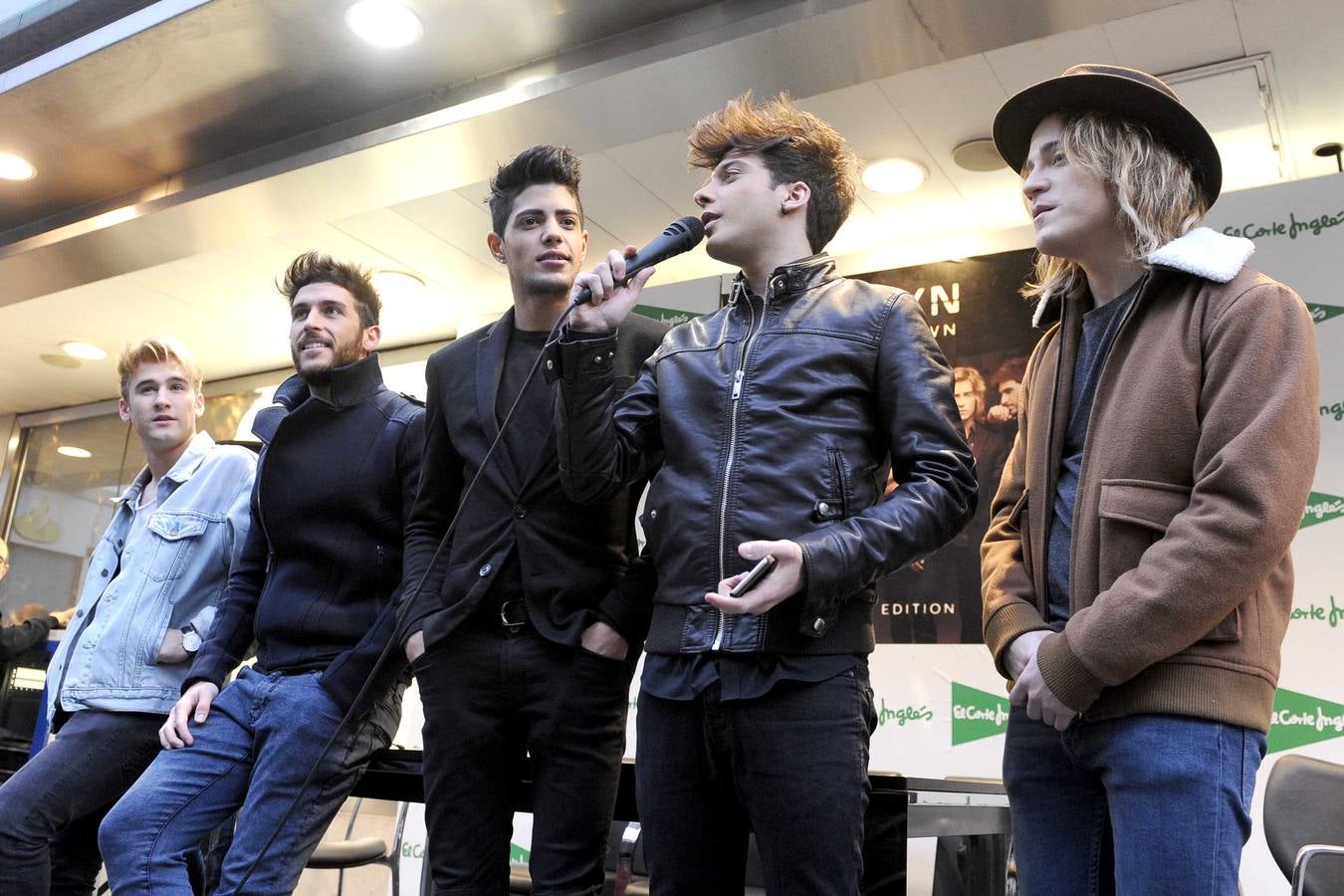 Firma de discos de Auryn en El Corte Inglés de Constitución