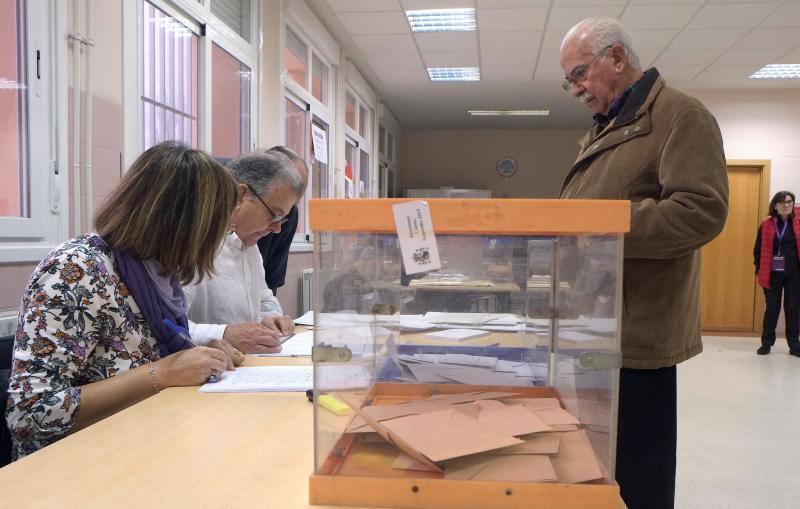 Primeras votaciones en Castilla y León