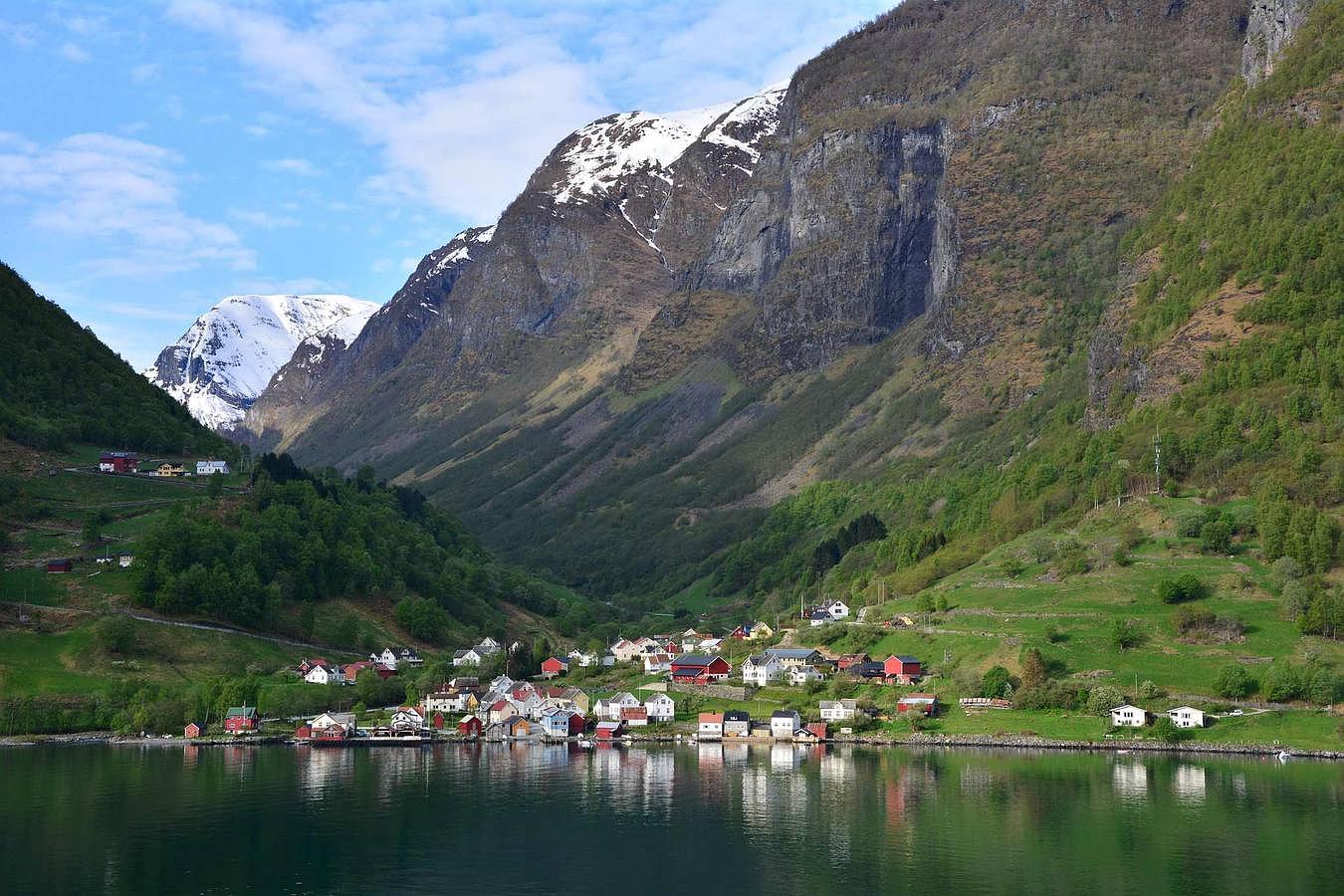 Frozen. La villa de Arandelle, es Sognefjord, en Suecia.