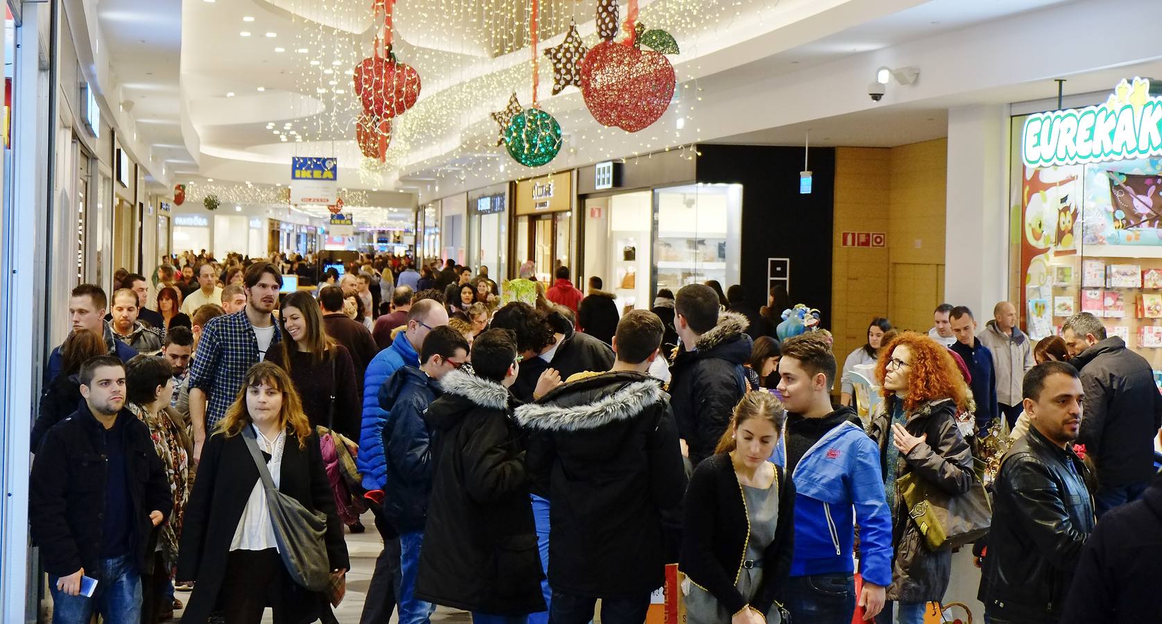 Último domingo comercial antes del día de Reyes en Valladolid