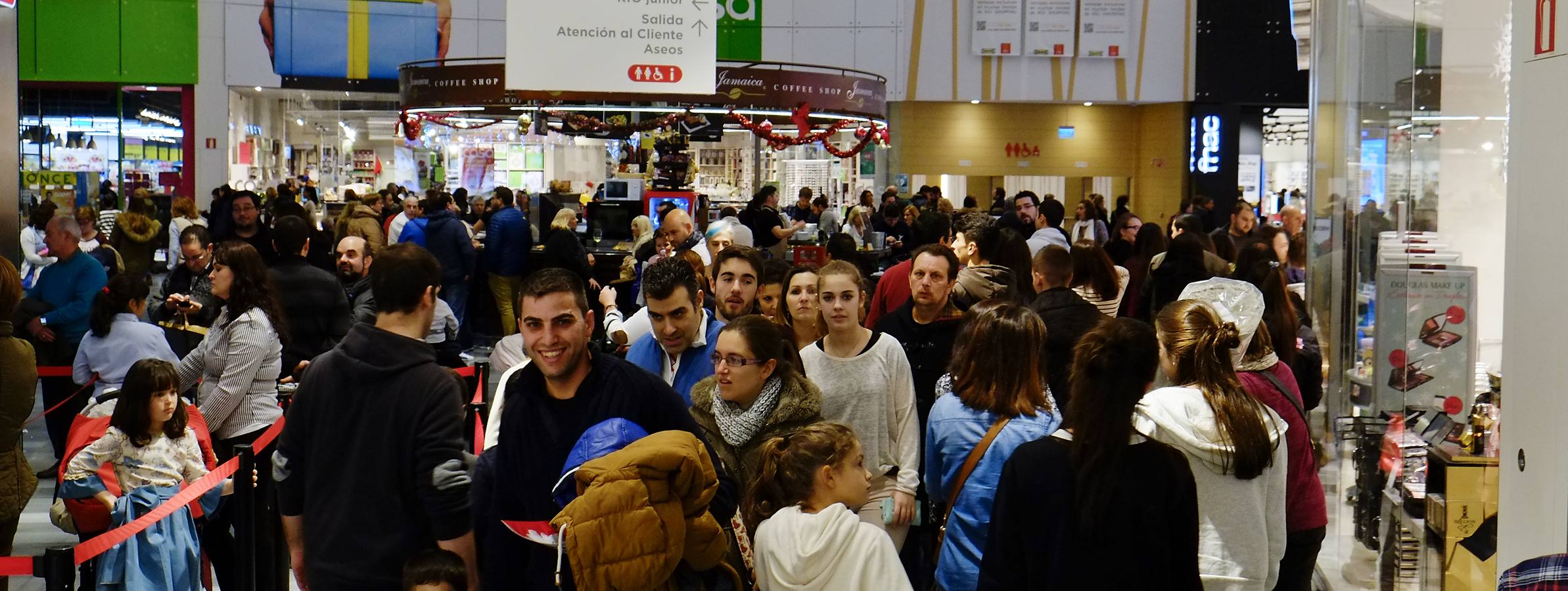Último domingo comercial antes del día de Reyes en Valladolid