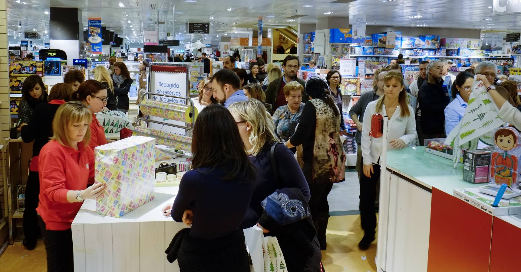 Último domingo comercial antes del día de Reyes en Valladolid