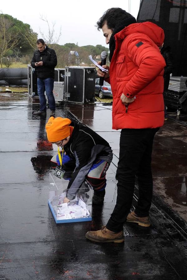 Despedida y entrega de trofeos a los inscritos en la Fiesta de la Moto 2016