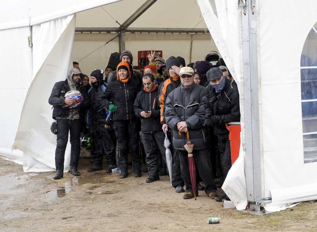 Despedida y entrega de trofeos a los inscritos en la Fiesta de la Moto 2016