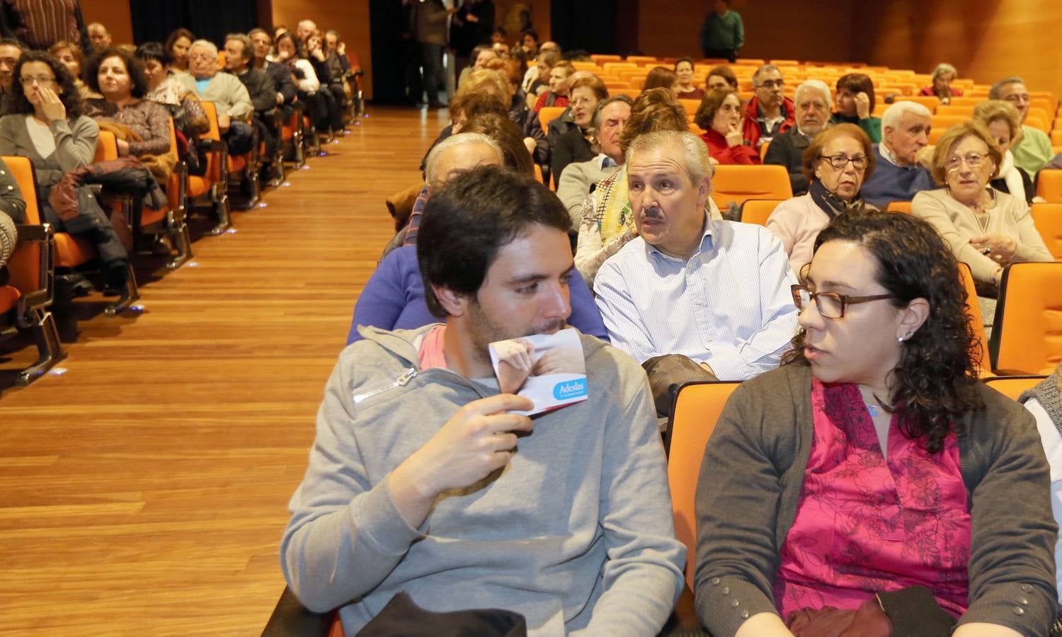 La psicóloga Ana Elúa en la Escuela de Padres de El Norte de Castilla