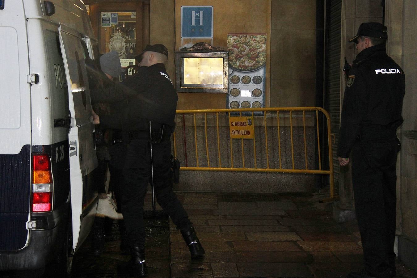 Llegada de Montserrat González a la Audiencia Provincial.