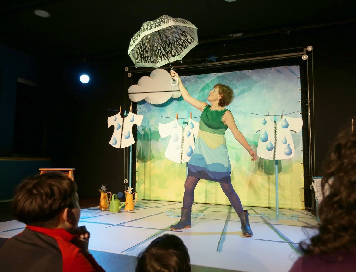 Teloncillo lleva a los niños al teatro