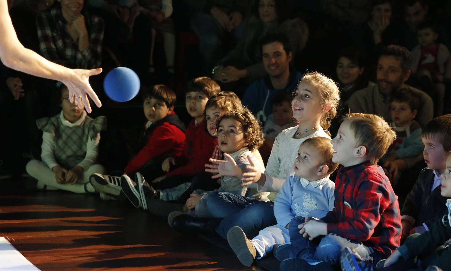 Teloncillo lleva a los niños al teatro