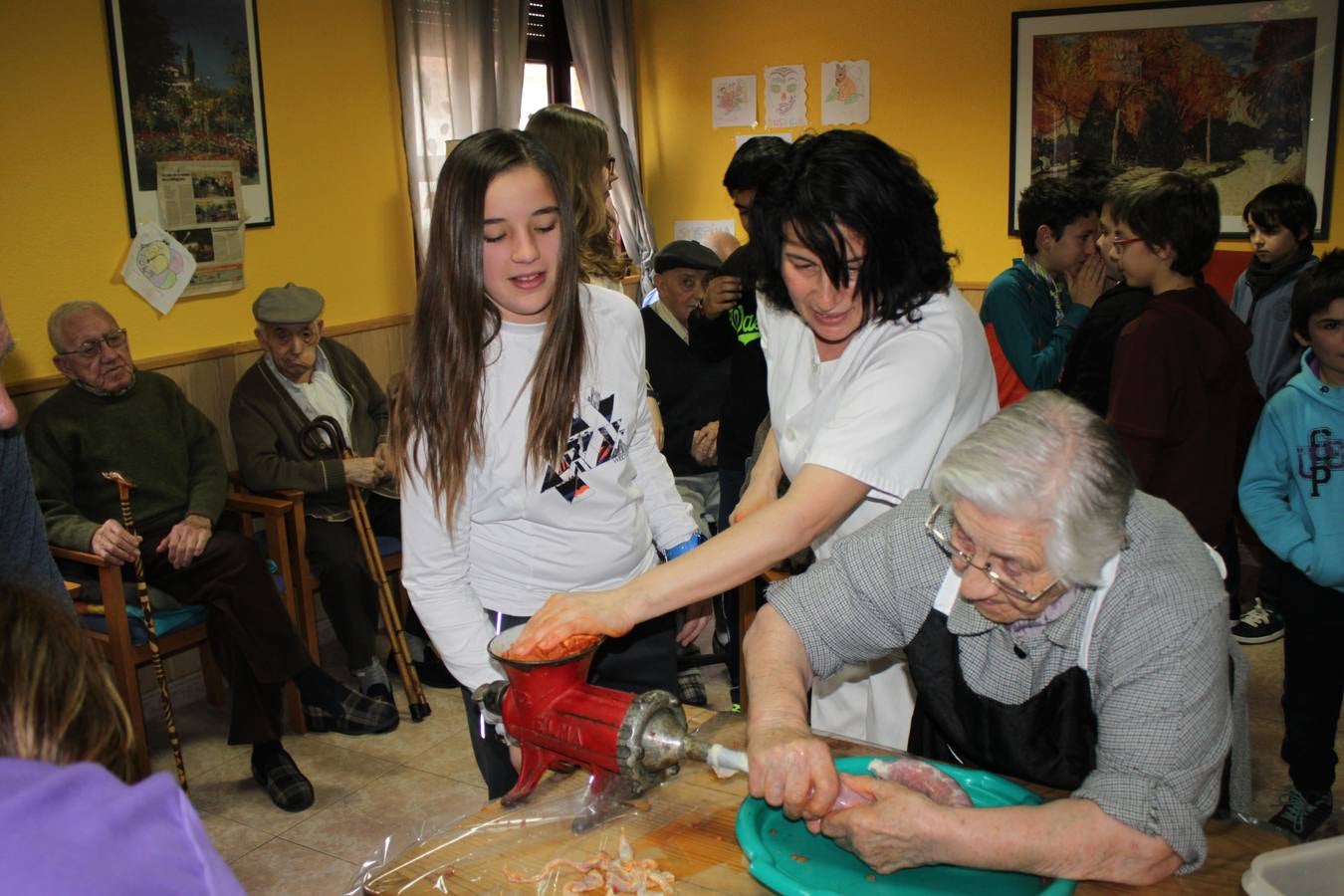Fiesta de la Matanza en la residencia de mayores de Baltanás (Palencia)