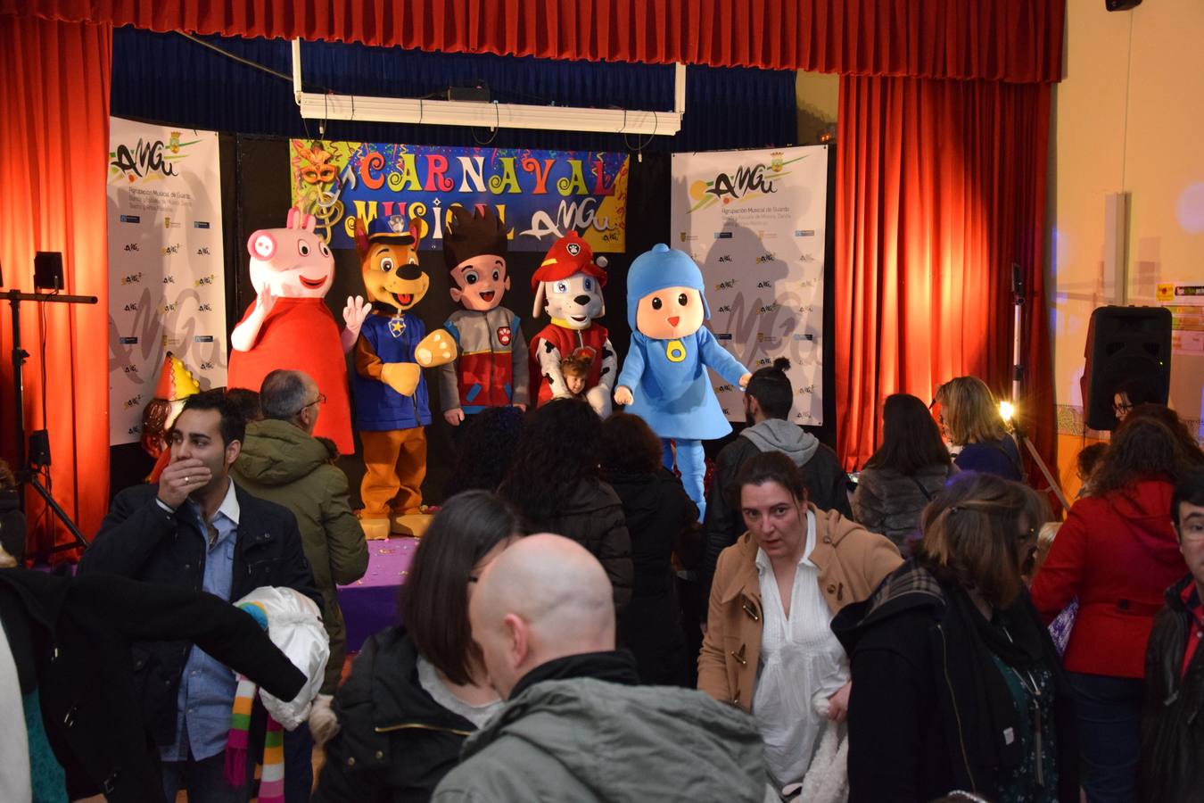 La Patrulla Canina visita el Carnaval de Guardo (Palencia)