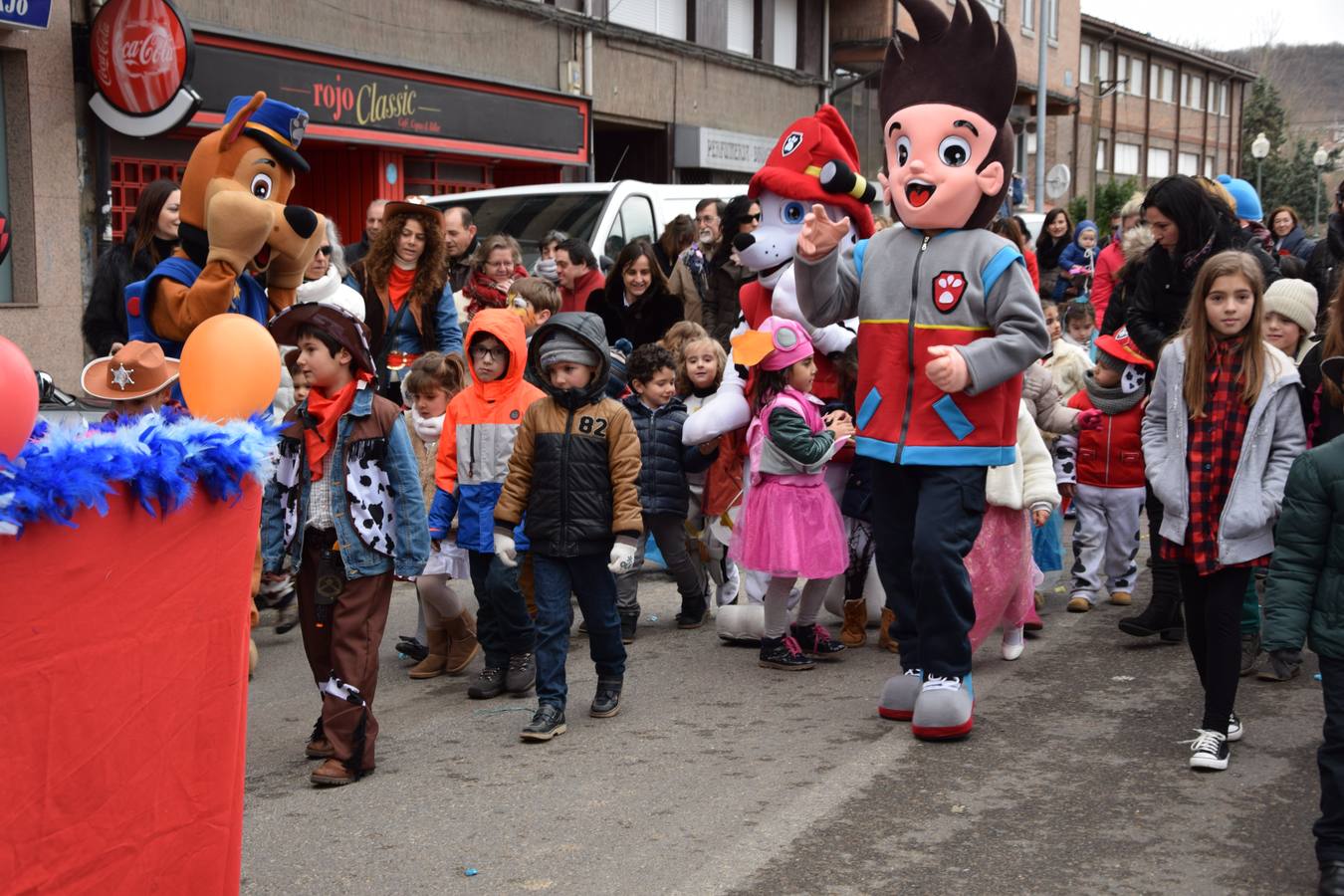 La Patrulla Canina visita el Carnaval de Guardo (Palencia)