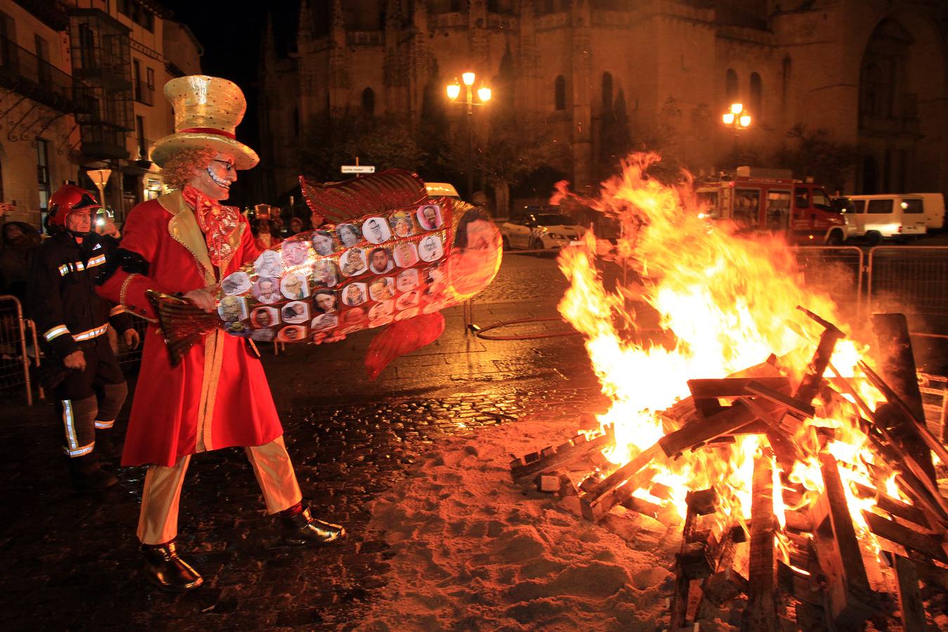 El entierro de la sardina despide el Carnaval de Segovia