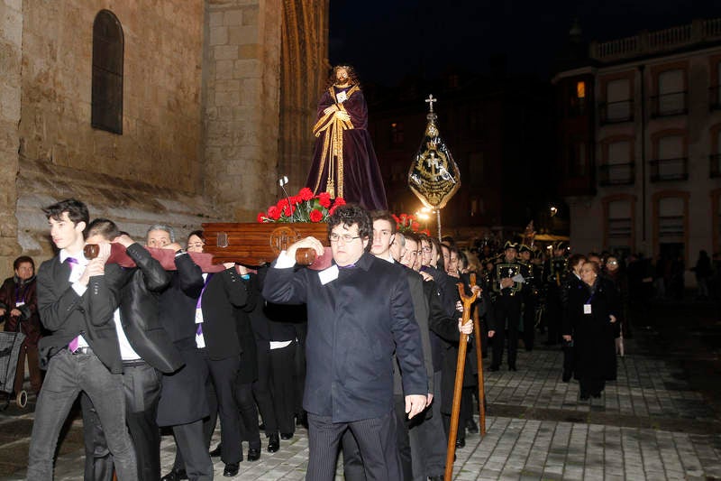 Viacrucis cuaresmal en Palencia