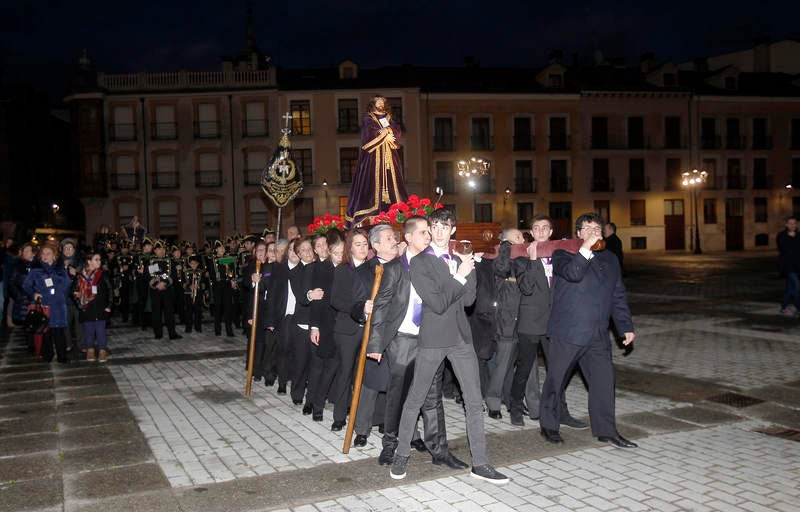 Viacrucis cuaresmal en Palencia