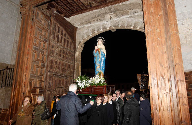 Viacrucis cuaresmal en Palencia