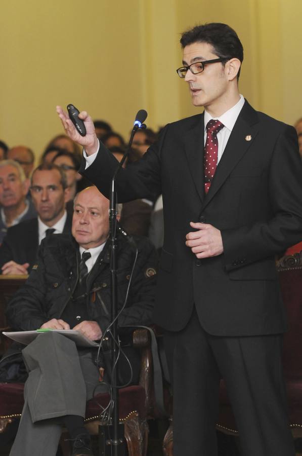 Los médicos forenses, Ignacio Alija (d) y Manuel Aguirrezabal (i).