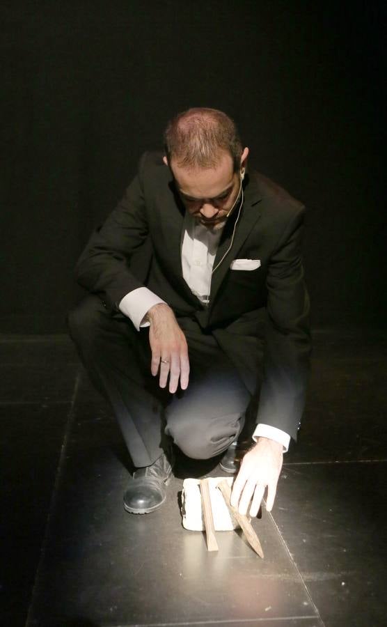 Miguel Velayos presenta su poemario &#039;Lecciones de orfandad&#039; en el Aula de Cultura de El Norte de Castilla