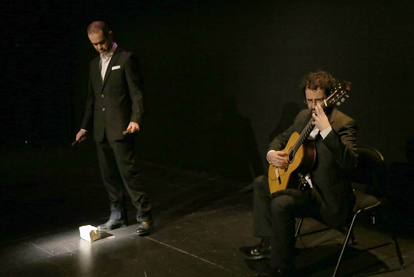 Miguel Velayos presenta su poemario &#039;Lecciones de orfandad&#039; en el Aula de Cultura de El Norte de Castilla