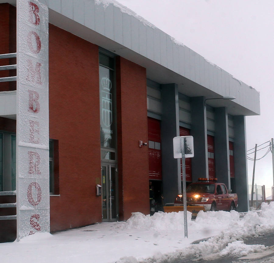 Segovia cubierta por la nieve (1/2)