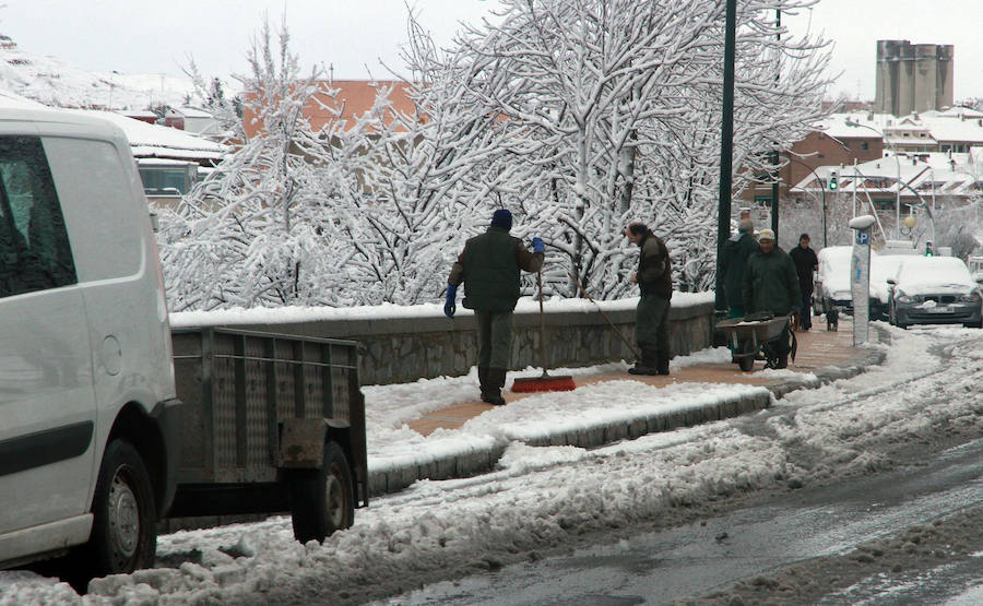 Segovia cubierta por la nieve (2/2)