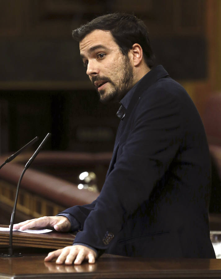 El portavoz de IU, Alberto Garzón, durante su intervención en la sesión de la tarde de la segunda jornada del debate de investidura.