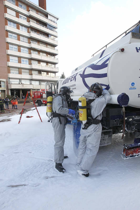 Los Bomberos de Palencia desarrollan un simulacro en el centro de la ciudad