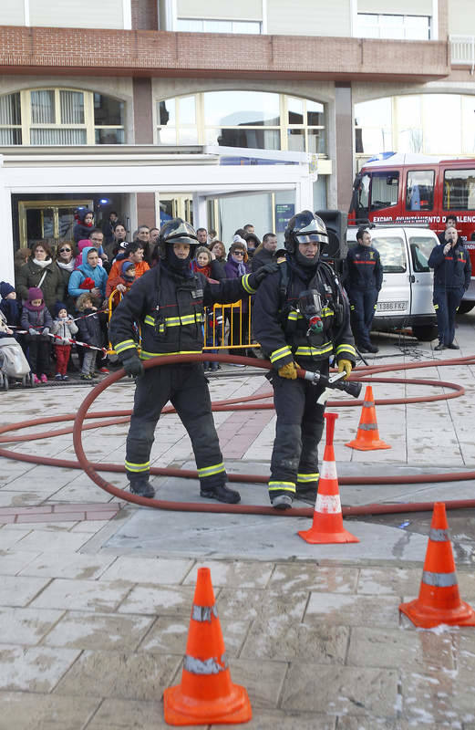 Los Bomberos de Palencia desarrollan un simulacro en el centro de la ciudad