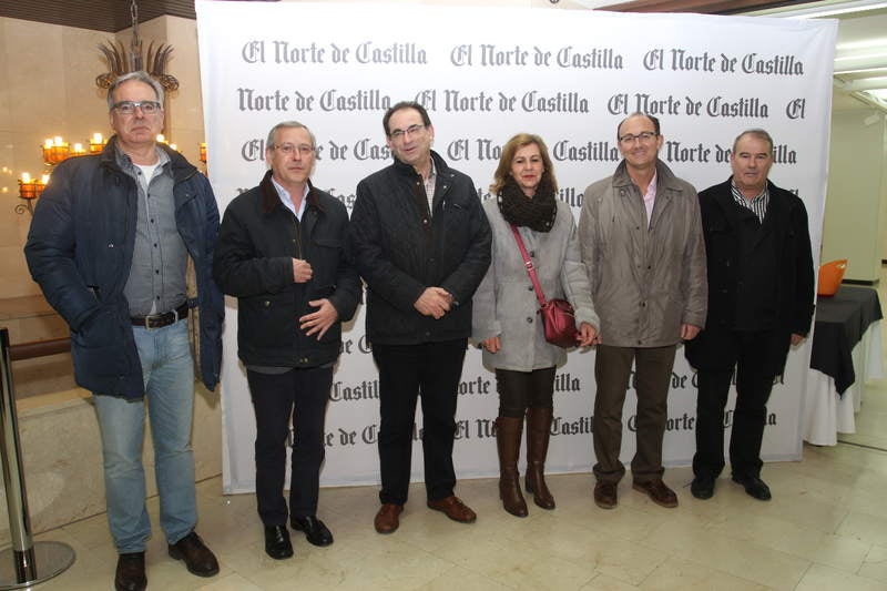 Inauguración de la exposición &#039;Un año en imágenes 2015&#039; de Palencia (1/2)