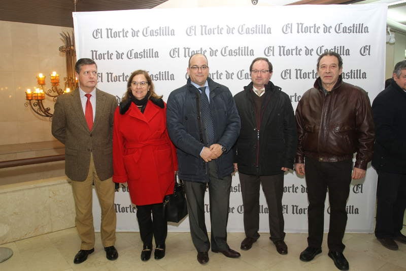 Inauguración de la exposición &#039;Un año en imágenes 2015&#039; de Palencia (2/2)