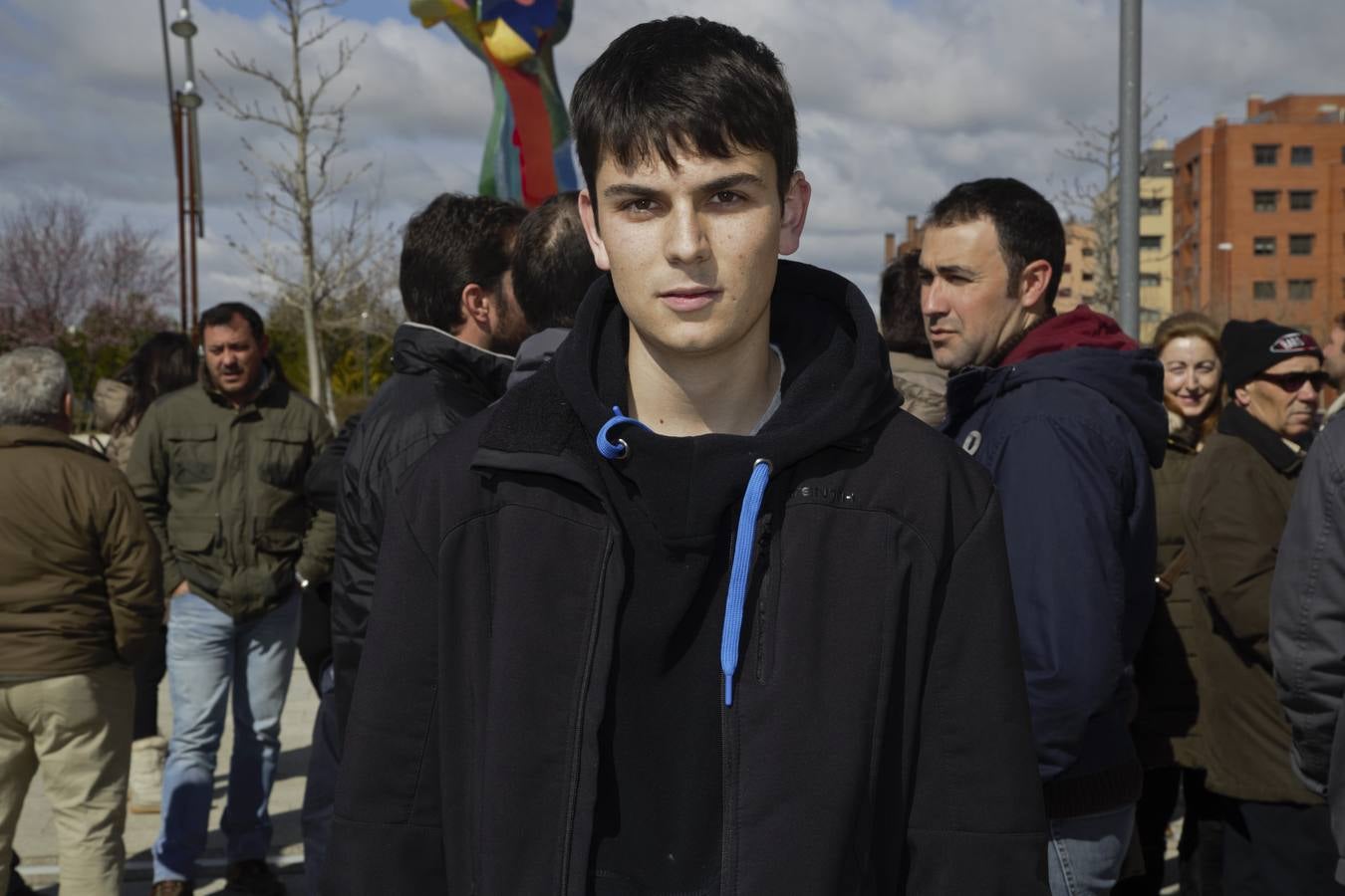 Protesta de ganaderos a las puertas de las Cortes de Castilla y León por la crisis del sector lácteo