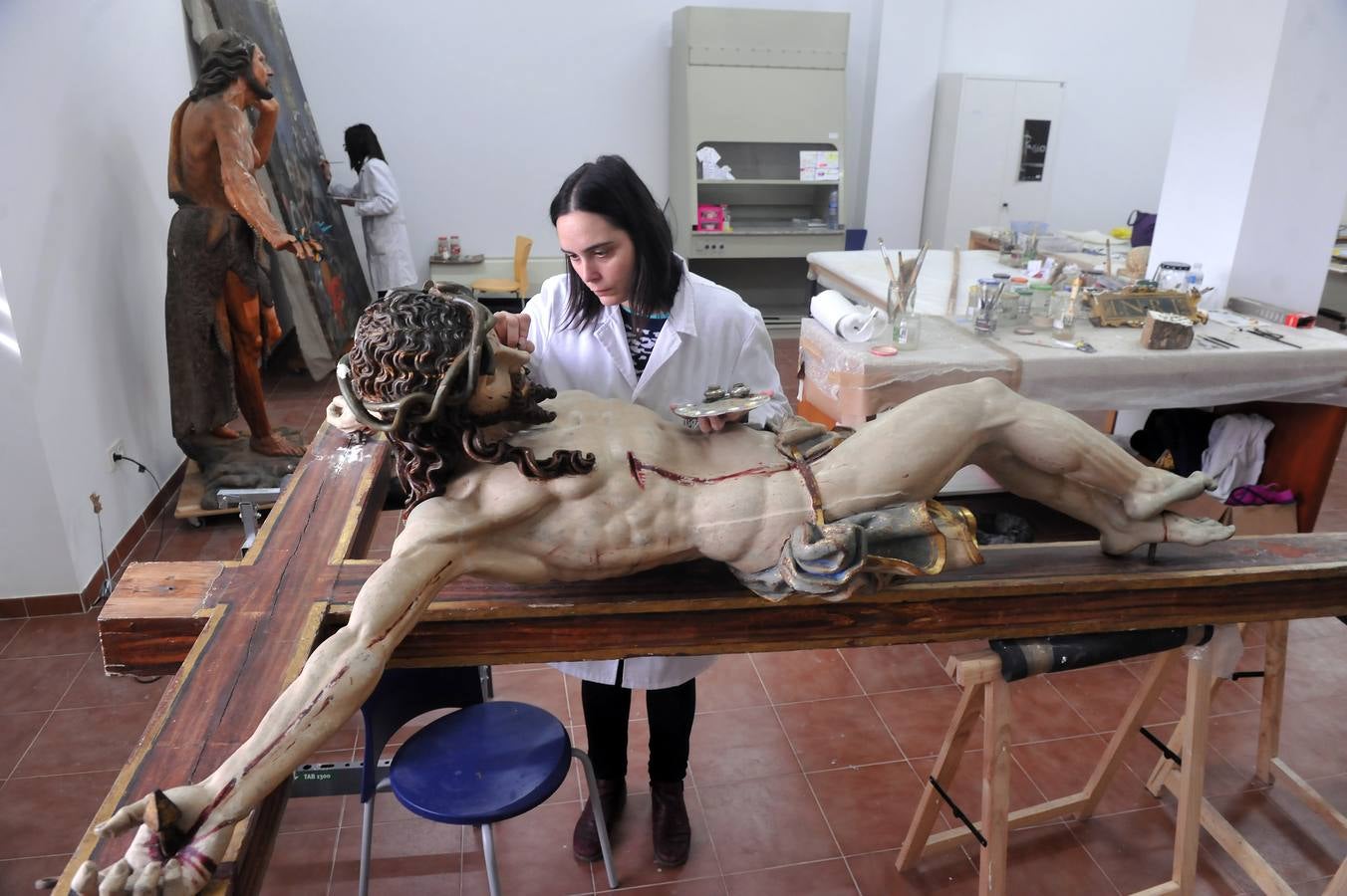 Últimos retoques a las obras de la muestra de Las Edades del Hombre en Toro (Zamora)