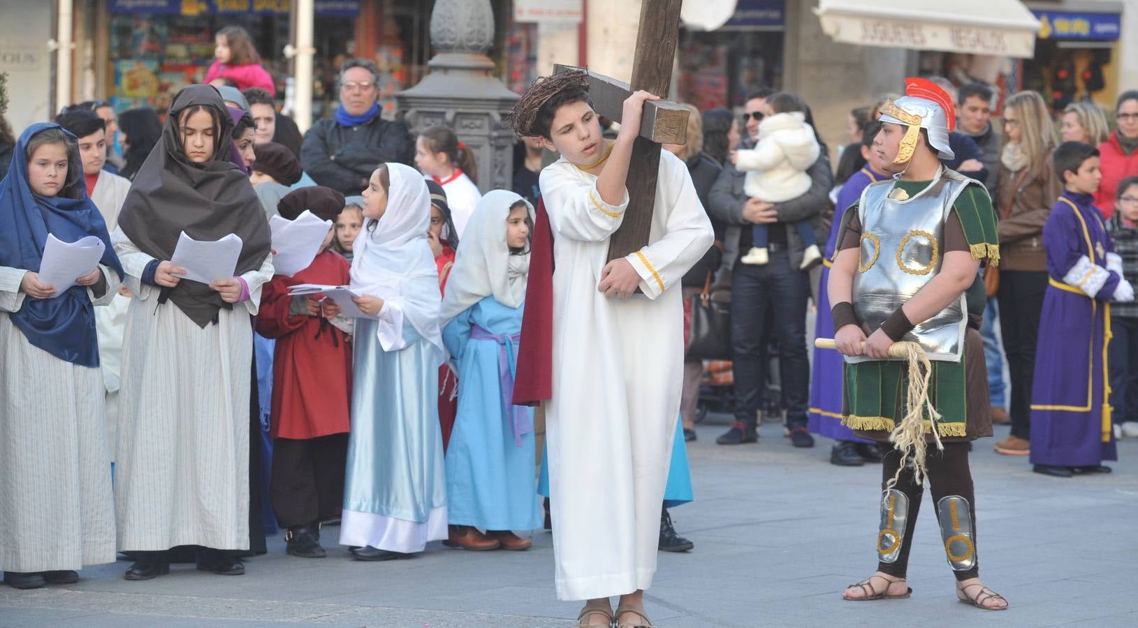 Vía Crucis infantil en Medina del Campo