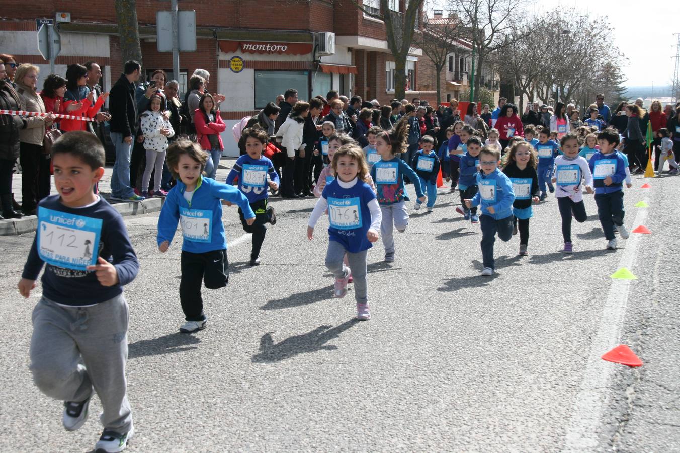 Alumnos del colegio Santa Clara de Cuéllar corren a favor de Unicef