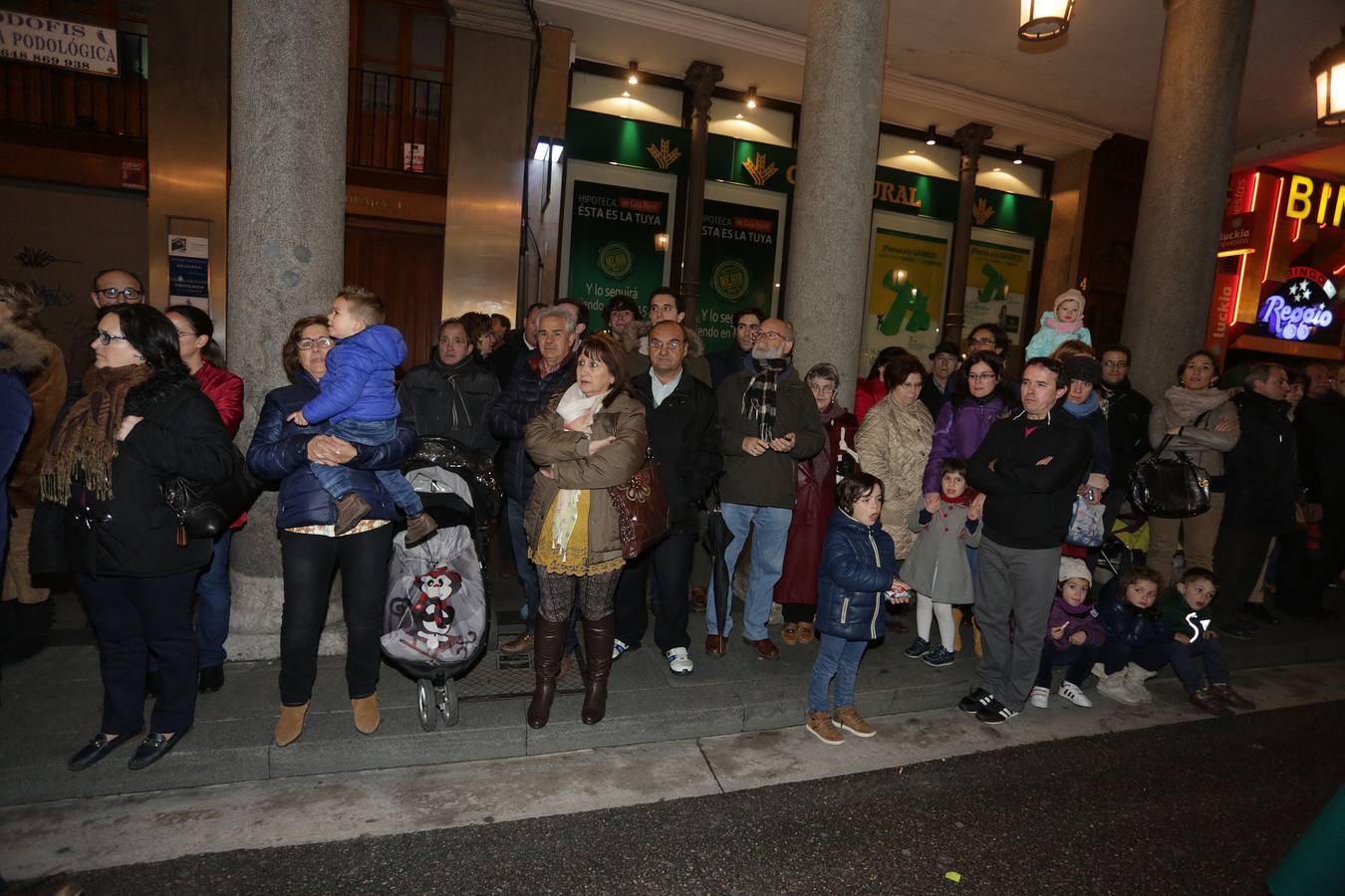 Si estuviste en la Procesión del Rosario del Dolor, búscate en la fotos (1/2)