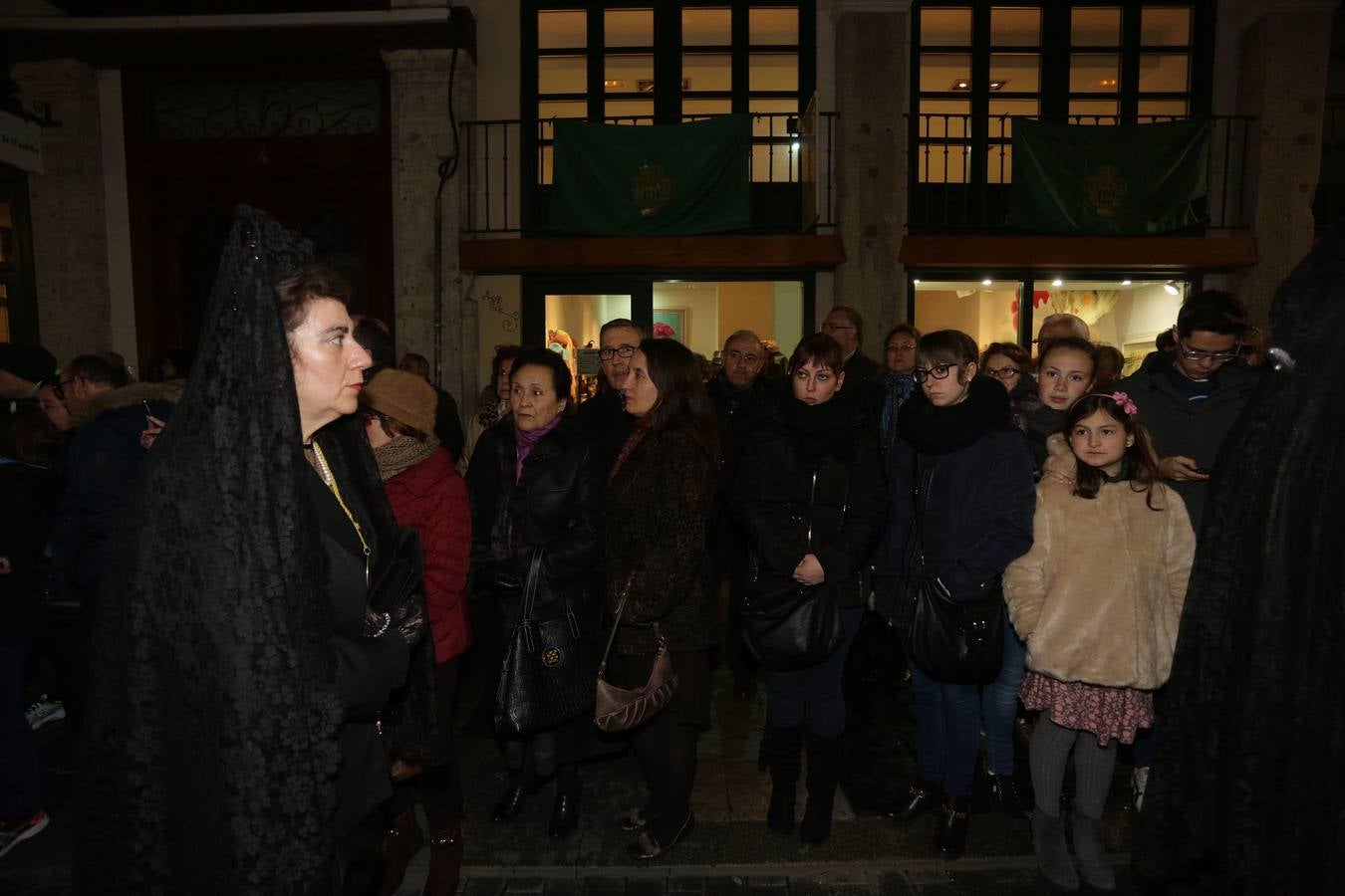 Si estuviste en la Procesión del Rosario del Dolor, búscate en la fotos (2/2)