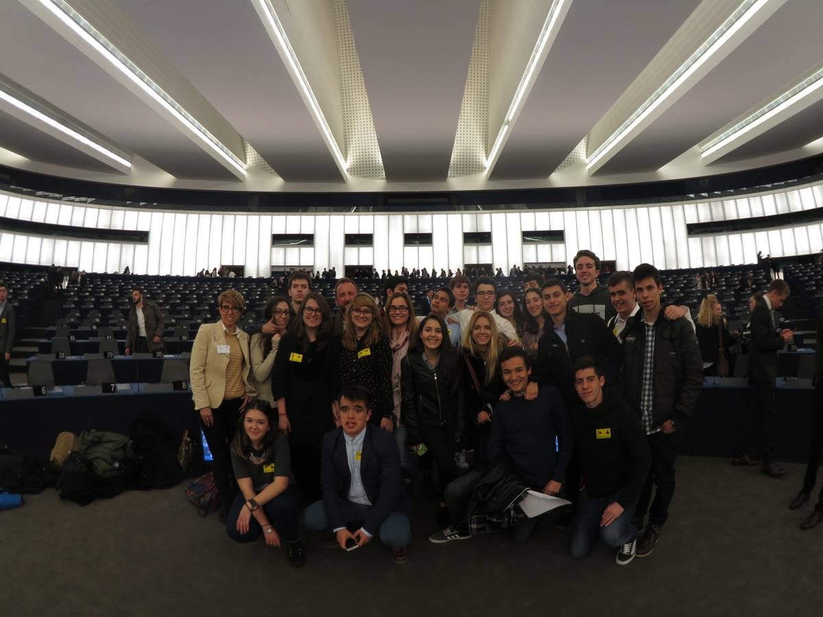 Alumnos del IES Pinar de la Rubia participan en el encuentro Euroscola en Estrasburgo