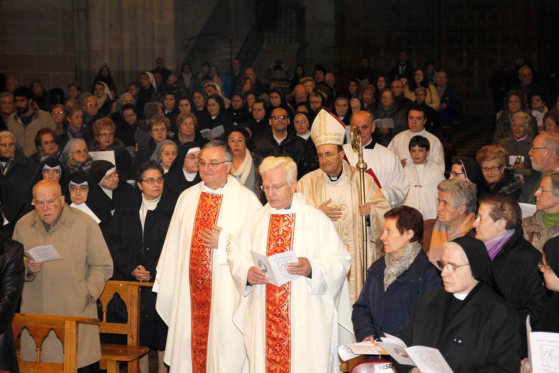 Misa Crismal en la catedral de Palencia