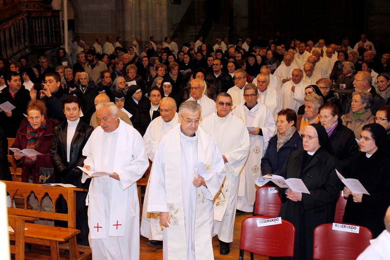 Misa Crismal en la catedral de Palencia