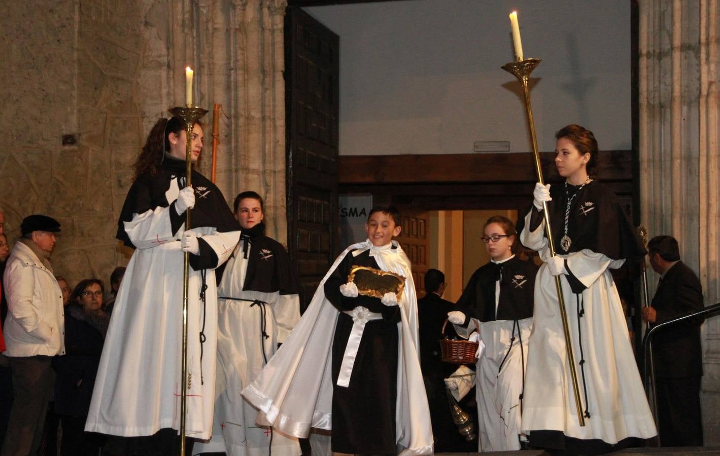 Procesión y Oración de los Cinco Misterios en Segovia (2/2)