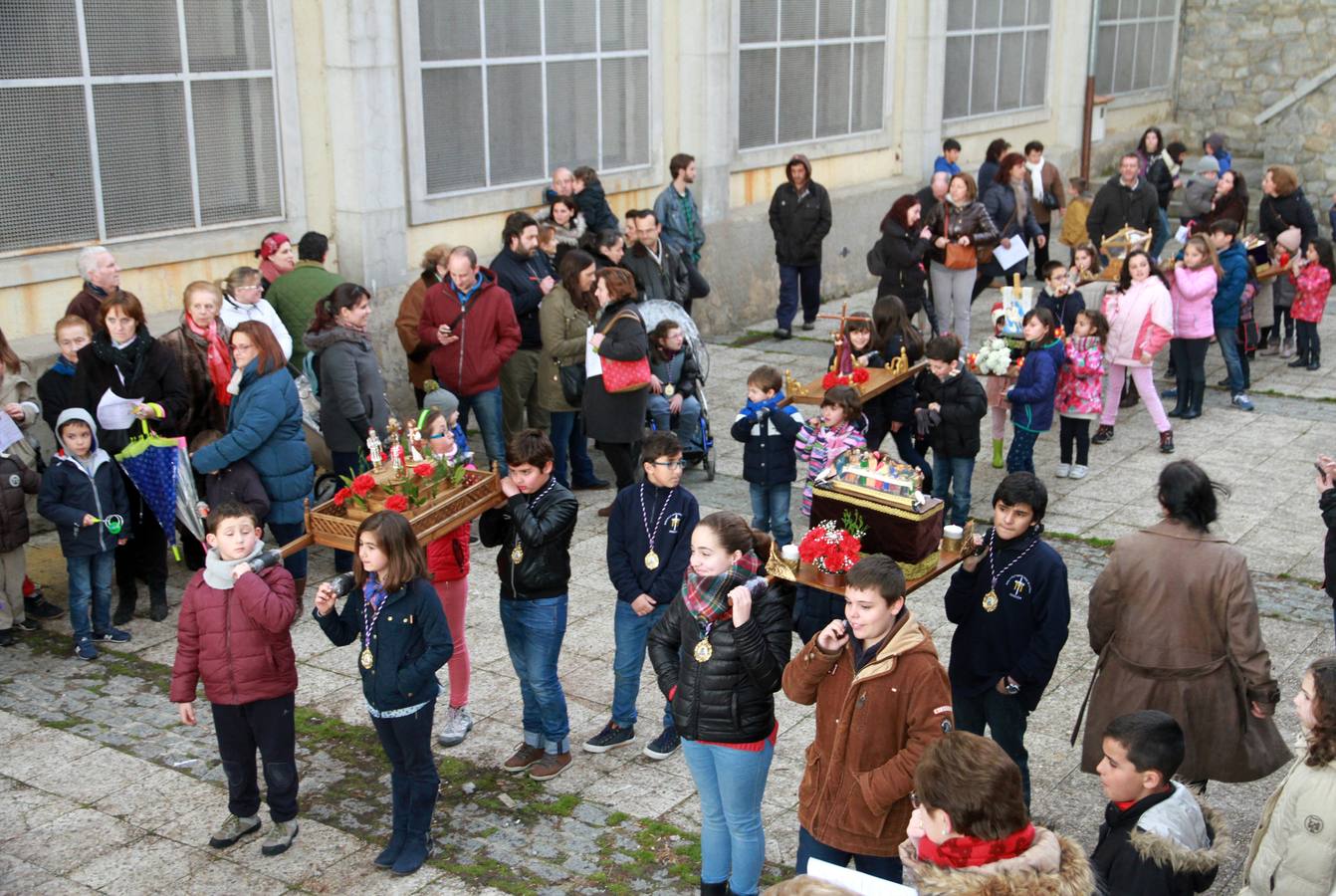 Procesión de la Pasión de Jesucristo por los niños del barrio de  San José de Segovia