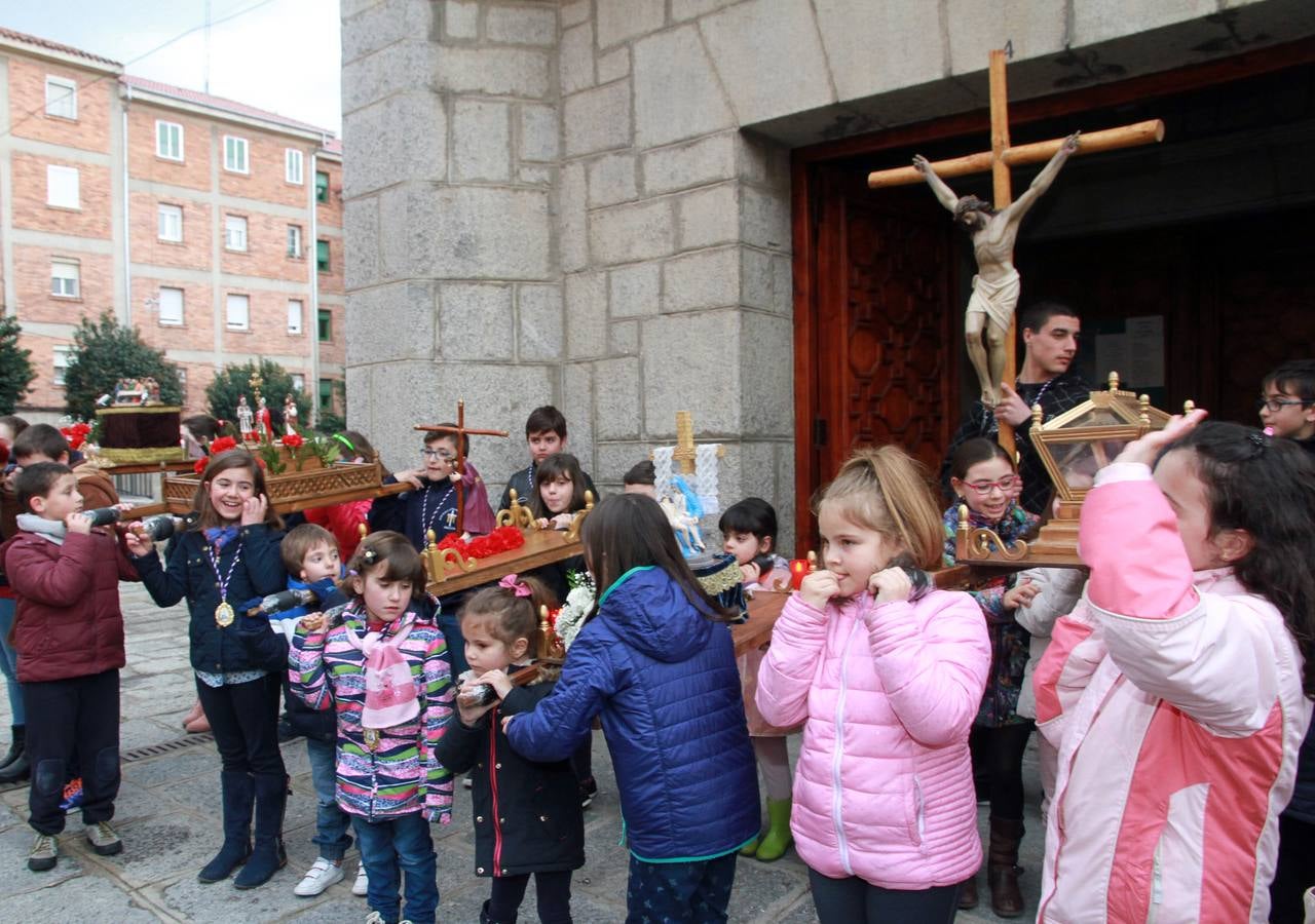 Procesión de la Pasión de Jesucristo por los niños del barrio de  San José de Segovia