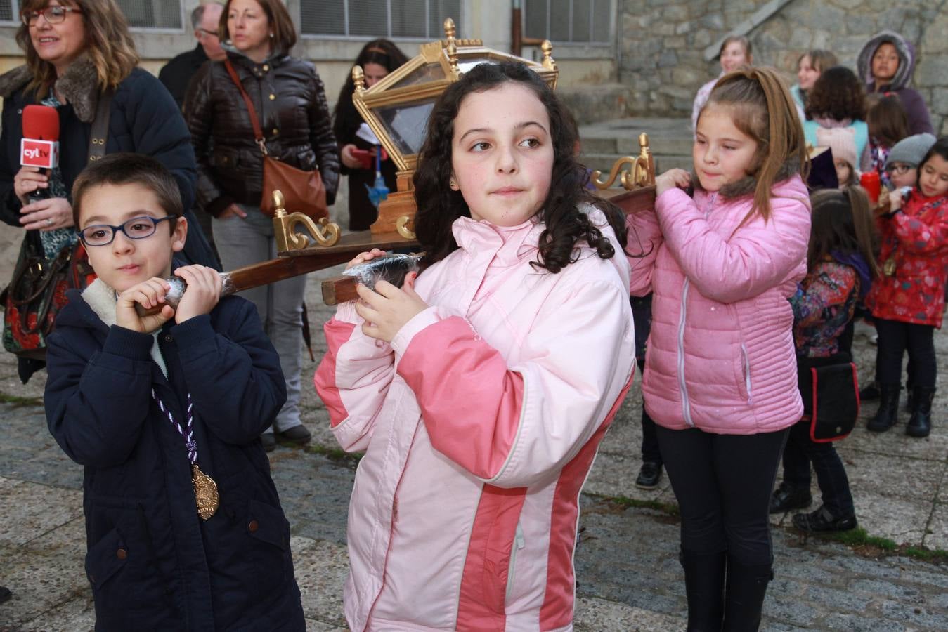 Procesión de la Pasión de Jesucristo por los niños del barrio de  San José de Segovia