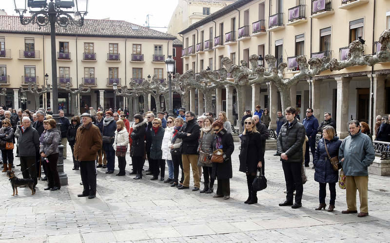 Minuto de silencio en Palencia por los atentados de Bruselas