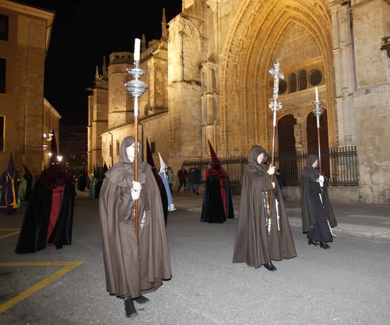 Procesión de Luz y Tinieblas en Palencia
